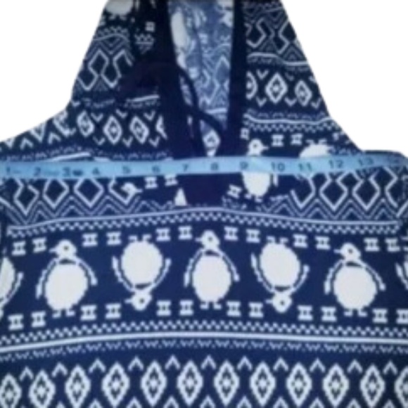 M/L | Penguin Pullover - Picture 11 of 12